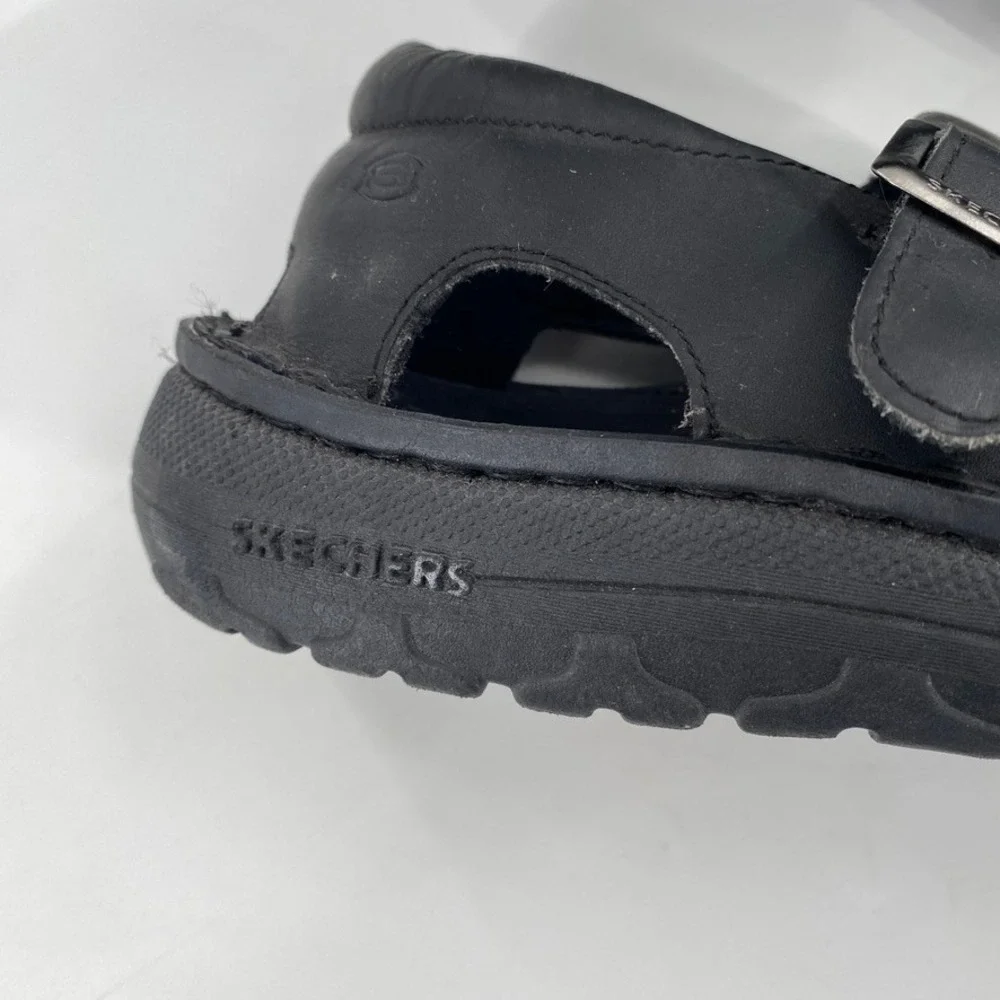 SKECHERS Leather Fisherman Sandals Mens Size 13 Black Buckle Chunky Comfy Casual